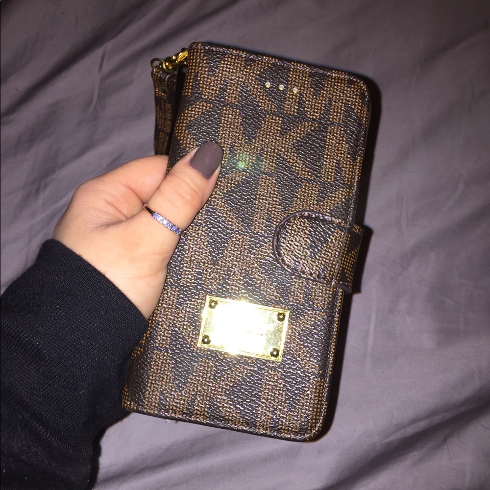 MK 6Plus phone wallet